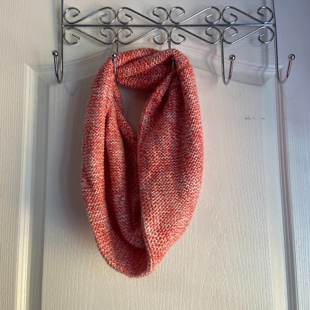 Old Navy Pink Knit Circle Scarf
